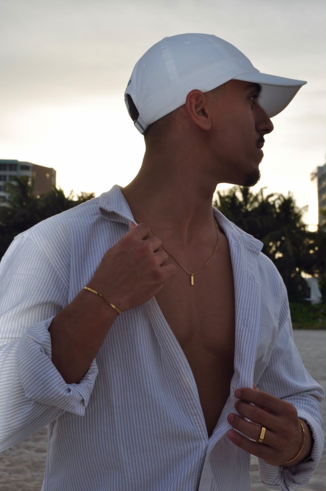 GOLD PURE NECKLACE